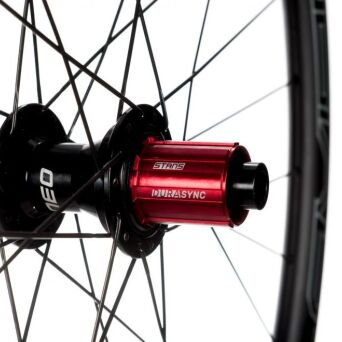 STAN'S NOTUBES ZTR Avion TEAM Koła karbonowe Szosowe 28"